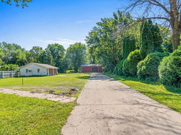 6356 Hodgson Rd, Lino Lakes, MN 55014