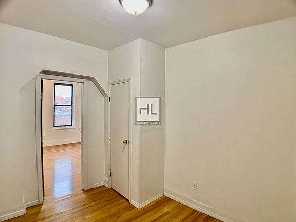 2nd image of 709 Henry St #5