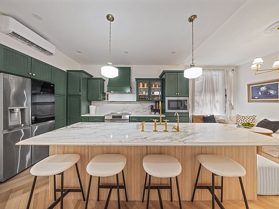 2nd image of 203 W 90th St APT 2G