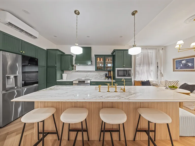 203 W 90th St #2G — Photo 2