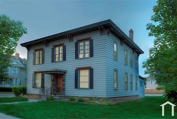 3 bed, 661 sqft, $1,140 — Photo 2