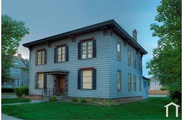 Building Photo - 220 N Hamilton St