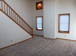 655 Dayton Ave APT C, Saint Paul, MN 55104