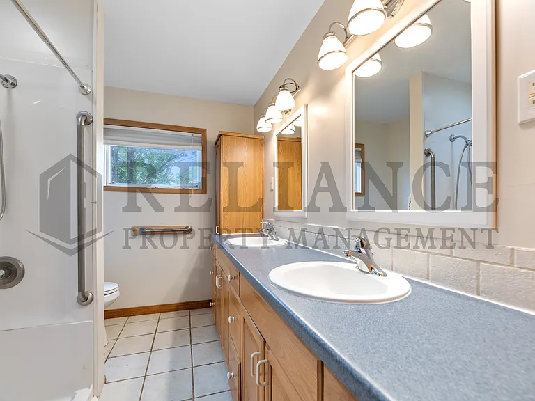 614 N Brownthrush Ln — Photo 32