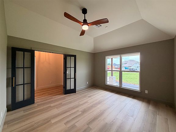 3rd image of 2908 SE Pheasant Ct