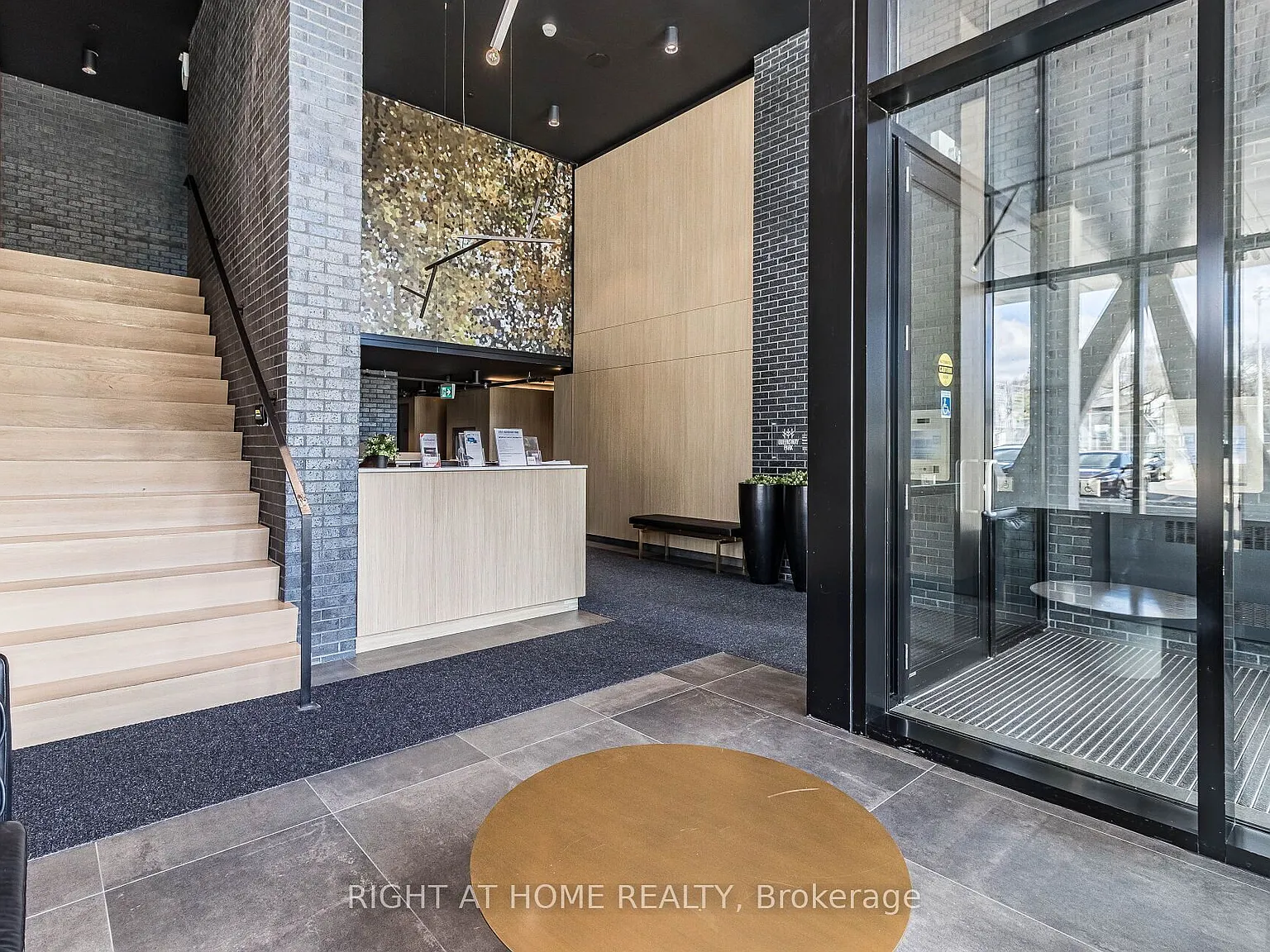 2 bed, $2,950 — Photo 4