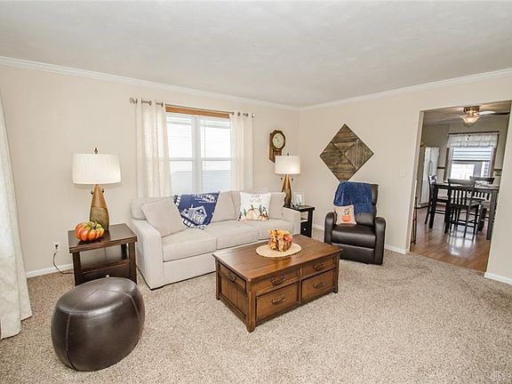 3rd image of 3028 Beaver Ave