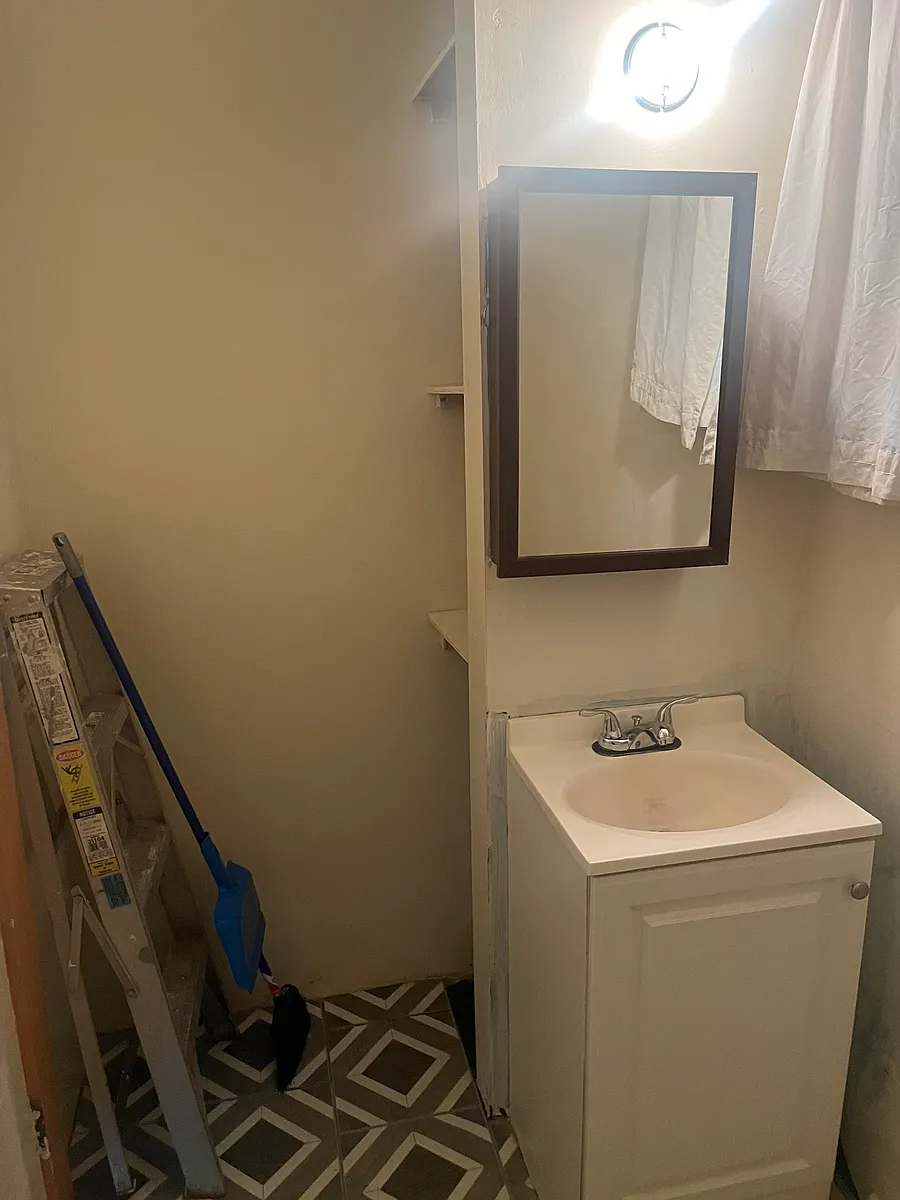 Powder room - Miller St