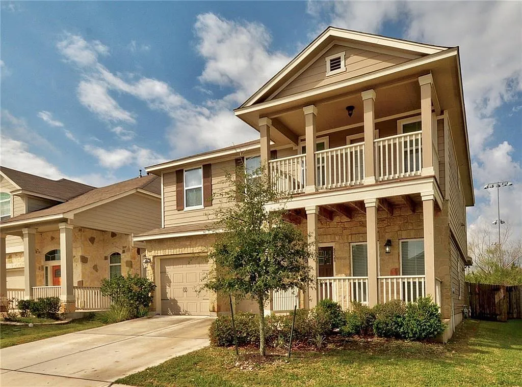 4 bed, 2.5 bath, 2184 sqft, $2,375 — Photo 2