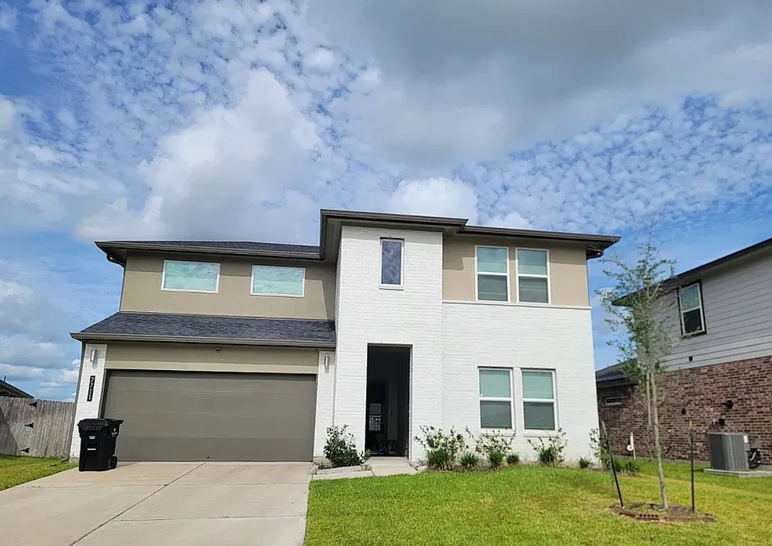 4 bed, 2492 sqft, $3,000 — Photo 3