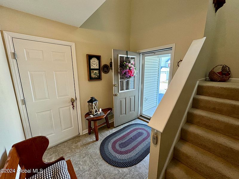 3rd image of 310 Willow Court