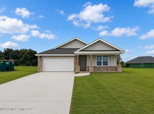 194 Magnolia Farms Dr, Lucedale, MS 39452