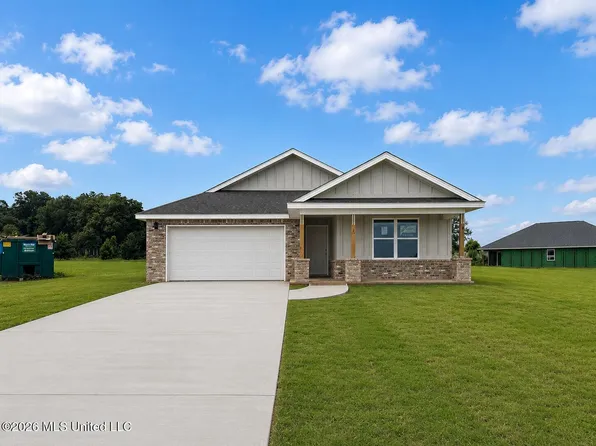 194 Magnolia Farms Dr, Lucedale, MS 39452