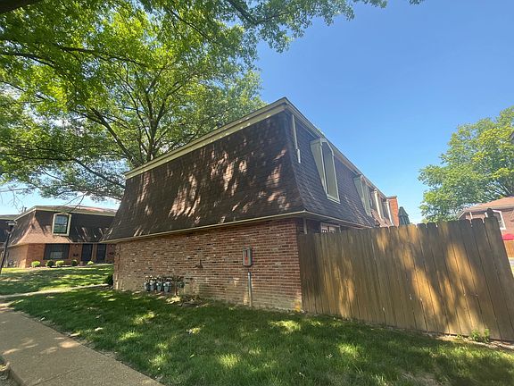 2nd image of 4233 Burnett Walk