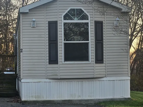 2 Terrace Drive, Plainfield, CT 06374