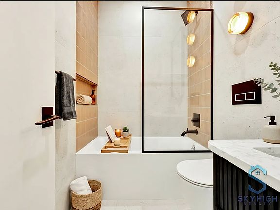 5th image of 1698 Pacific St #Penthouse 1
