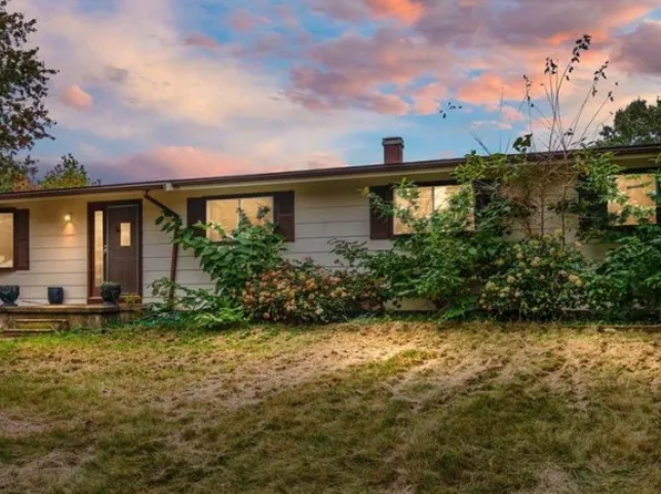 16225 Walker Rd, Grass Lake, MI 49240