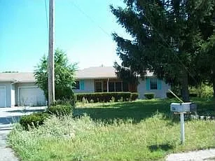 2315 Catherine St photo 1