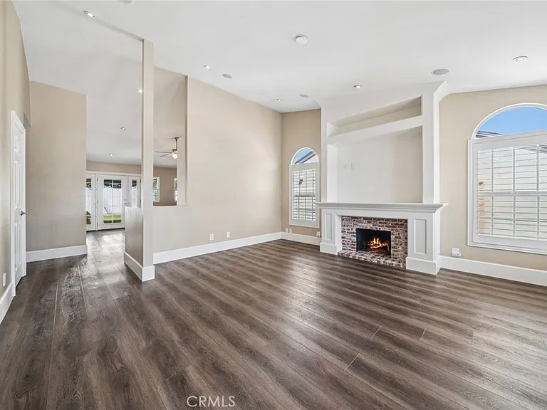 253 N Paseo De Juan — Photo 6