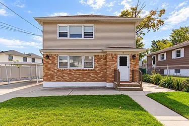 94 Cedar Avenue
