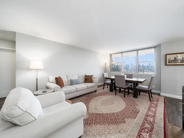 6040 Blvd E APT 6D, West New York, NJ 07093