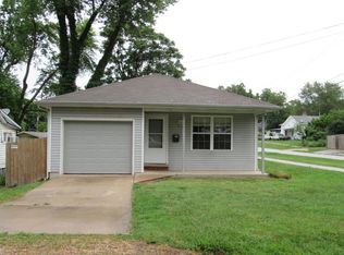 901 W Della St, Springfield, MO 65803
