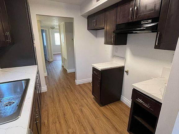 5th image of 13825 Beaver St Unit 89