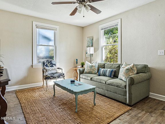 2nd image of 4839 APPLETON Avenue