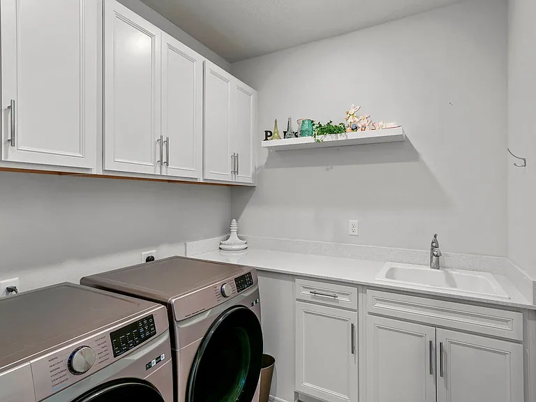 3141 Voyager Ave — Photo 21