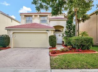 375 NW 158th Ln, Pembroke Pines, FL 33028