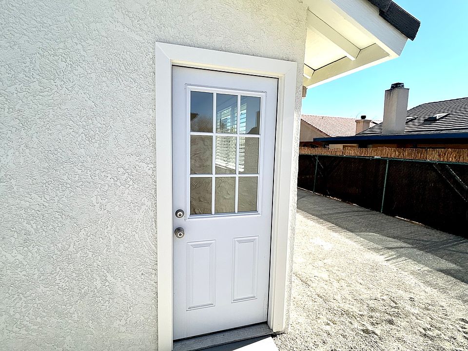 1st image of 14058 Driftwood Dr #1