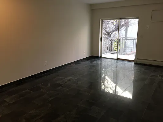 Rented by Metroline Realty | media 15