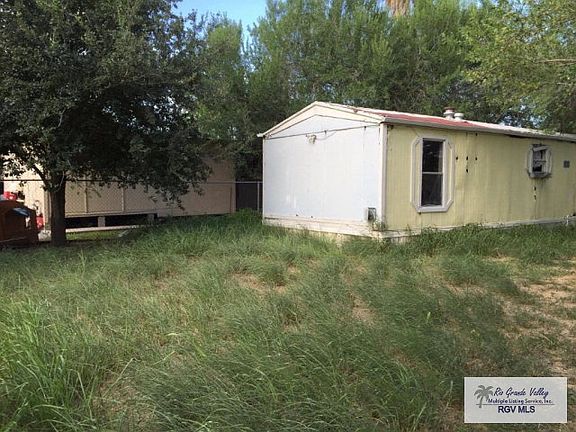4th image of 2703 Poinsettia Ln