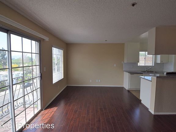5th image of 11505 Riverside Dr #3974948