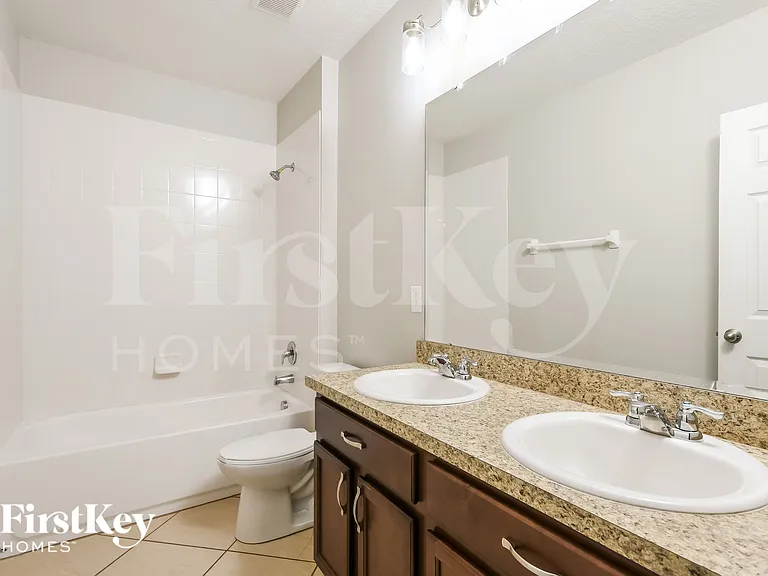 4748 Rockvale Dr — Photo 14