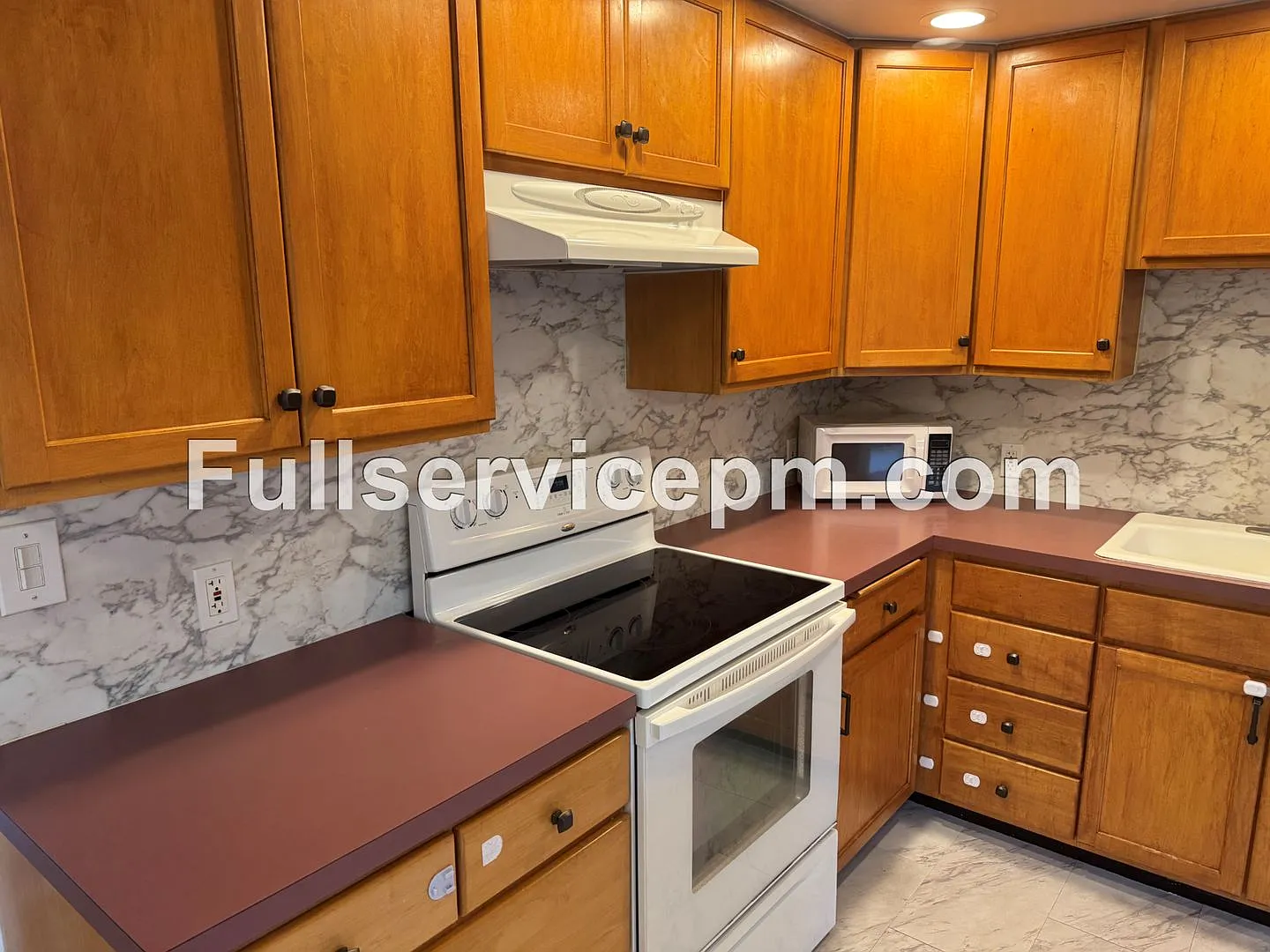 Charming Mid-Century Rambler in Twin Creeks South Everett — Photo 4