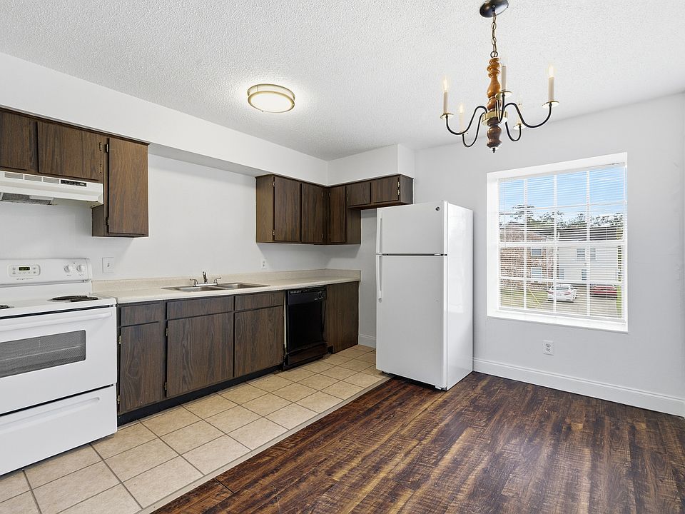 1st image of 2290 Long Ave #10