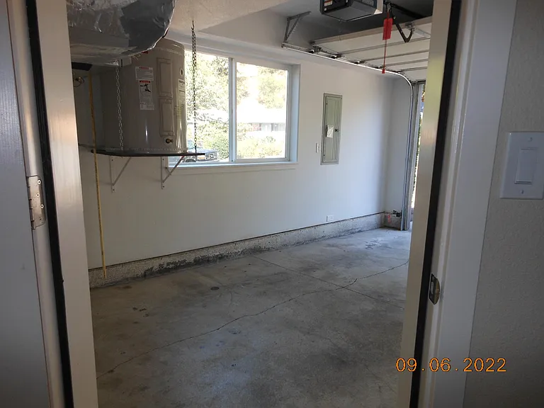 400 Walnut Way — Photo 3