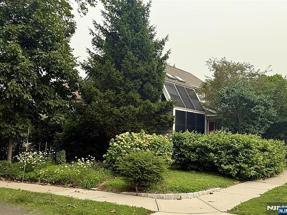 2nd image of 269 Lasalle Ave