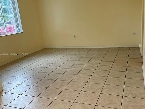 5th image of 18672 SW 100th Ave #18672