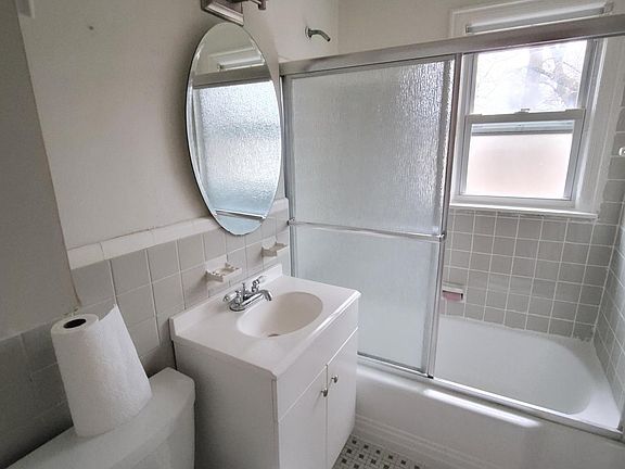 3rd image of 207 S Broadway APT 5