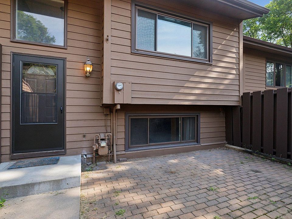 1st image of 311 W Eagle Lake Dr