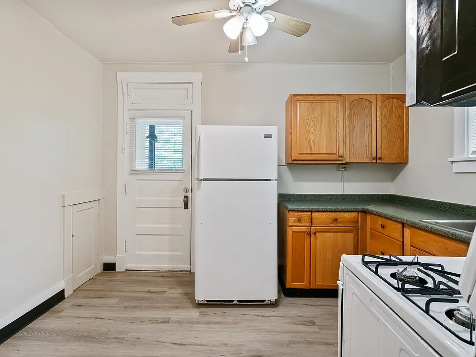 305 Stanford Avenue_21_07202026