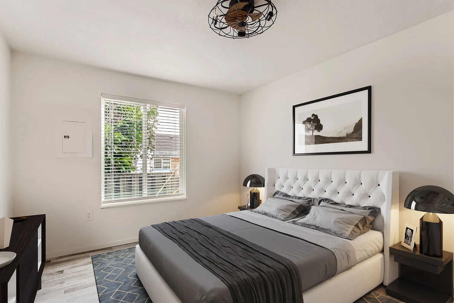 3 bed, 950 sqft, $2,195 — Photo 3