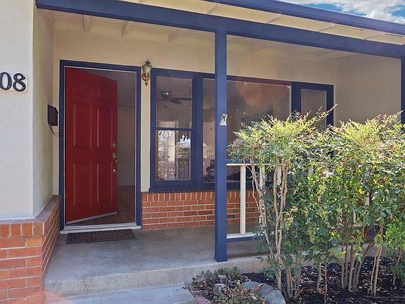4th image of 608 Alicante Dr