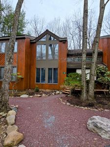 22 Finch Grv, Lake Harmony, PA, 18624