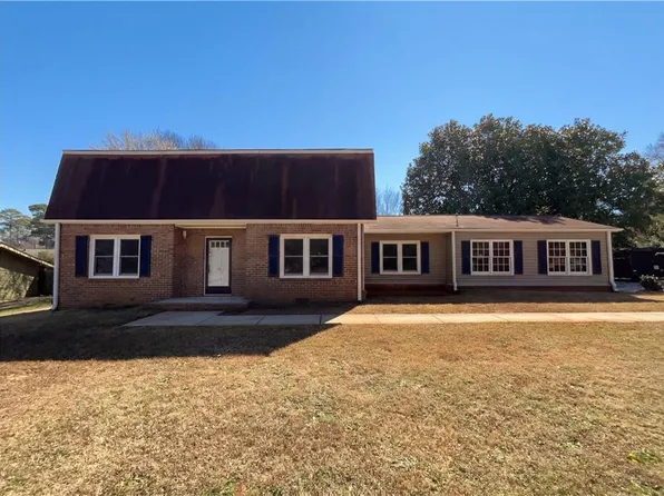 2289 Country Club Dr SE, Conyers, GA 30013