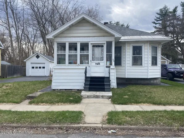 35 Wagner Avenue, Schenectady, NY 12304