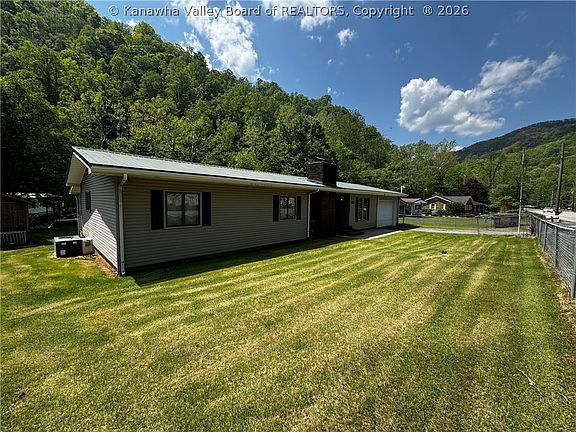 3rd image of 6192 Huff Creek Hwy