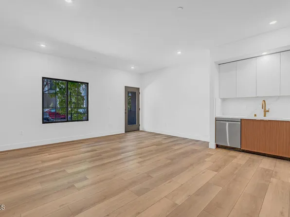 139 S Oak Knoll Ave #101, Pasadena, CA 91101
